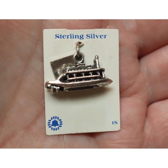 Sterling Paddle Wheel Boat Charm Illinois NOS on Card - Picture 1 of 4